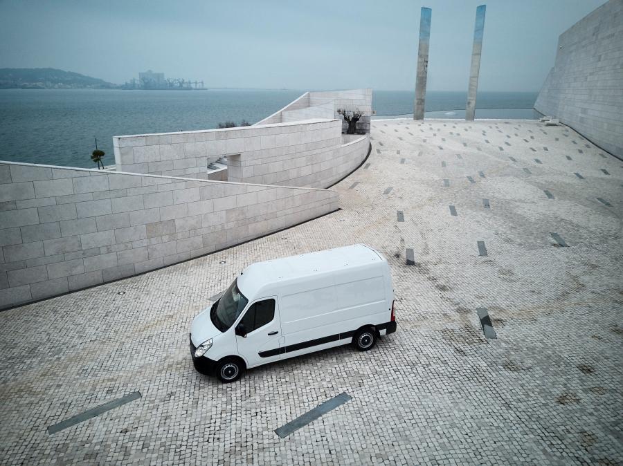  Renault Master Z.E. L3H2 Van 2017 года  (фото 21 из 42)